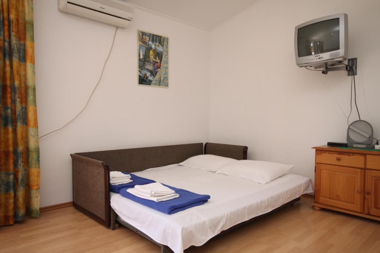 Apartments With A Parking Space Starigrad, Paklenica - 6431 Exterior photo