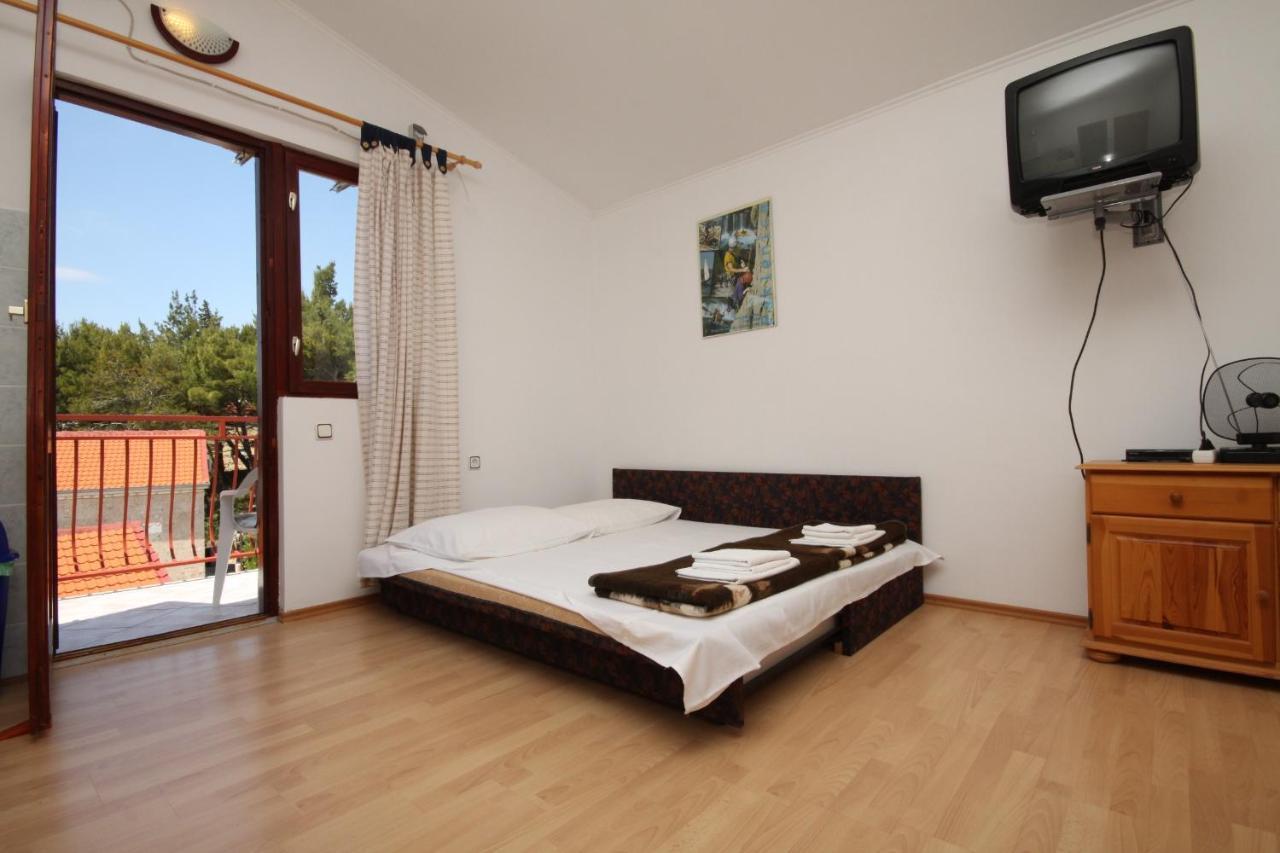 Apartments With A Parking Space Starigrad, Paklenica - 6431 Exterior photo