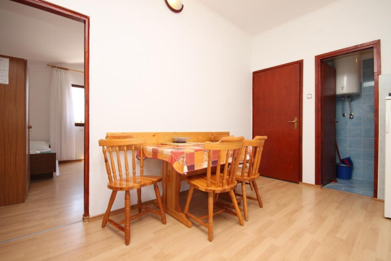 Apartments With A Parking Space Starigrad, Paklenica - 6431 Exterior photo